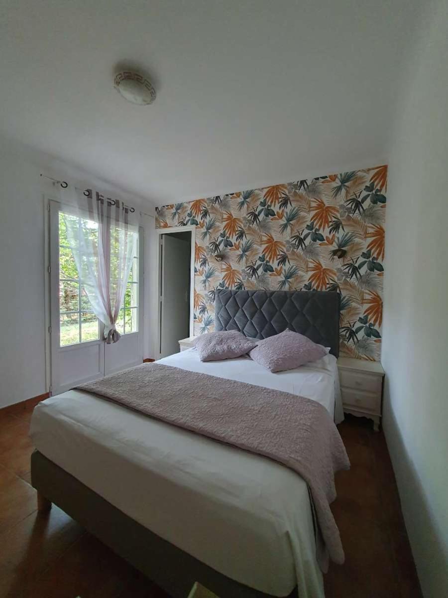 Bollène Logis Hotel Le Chene Vert מראה חיצוני תמונה