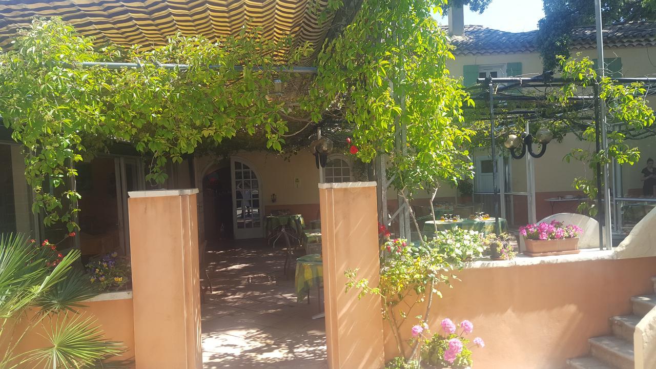 Bollène Logis Hotel Le Chene Vert מראה חיצוני תמונה