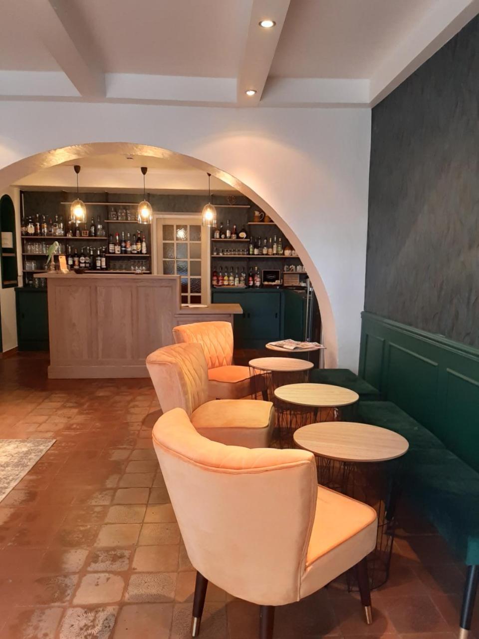 Bollène Logis Hotel Le Chene Vert מראה חיצוני תמונה